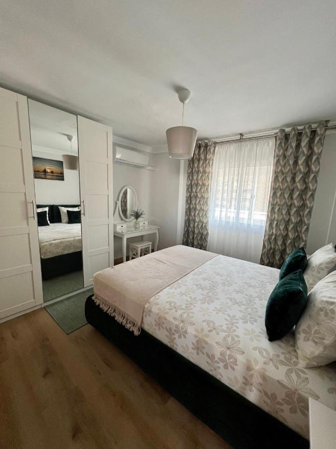 Apartamentos Prestige Suites Malaga II ภายนอก รูปภาพ